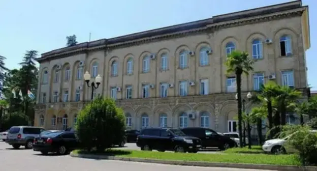 Parliament of Abkhazia. Screenshot: http://eadaily.com/ru/news/2019/12/26/parlament-abhazii-ne-prinyal-byudzhet-na-2020-god Parliament of Abkhazia. Screenshot: http://eadaily.com/ru/news/2019/12/26/parlament-abhazii-ne-prinyal-byudzhet-na-2020-god