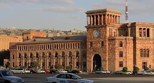 Armenian government building in Yerevan. Photo: Yugene Yakovenko, http://ru.wikipedia.org Armenian government building in Yerevan. Photo: Yugene Yakovenko, http://ru.wikipedia.org