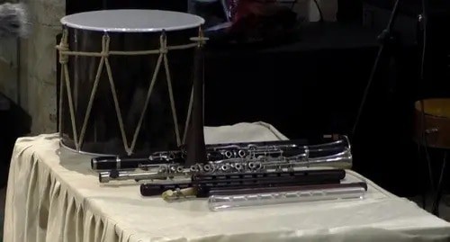 Musical instruments at the "Promised Caucasus" Festival in Derbent. Screenshot from video posted by the Caucasian Knot: https://www.youtube.com/watch?v=1Vvq231e9YQ Musical instruments at the "Promised Caucasus" Festival in Derbent. Screenshot from video posted by the Caucasian Knot: https://www.youtube.com/watch?v=1Vvq231e9YQ