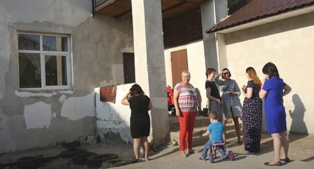 Visitors at the "Mother's House" crisis centre located in the city of Kazan. Screenshot of the video #БросайДоброВВоду https://www.youtube.com/watch?v=B9ubM9PW738&t=5s Visitors at the "Mother's House" crisis centre located in the city of Kazan. Screenshot of the video #БросайДоброВВоду https://www.youtube.com/watch?v=B9ubM9PW738&t=5s