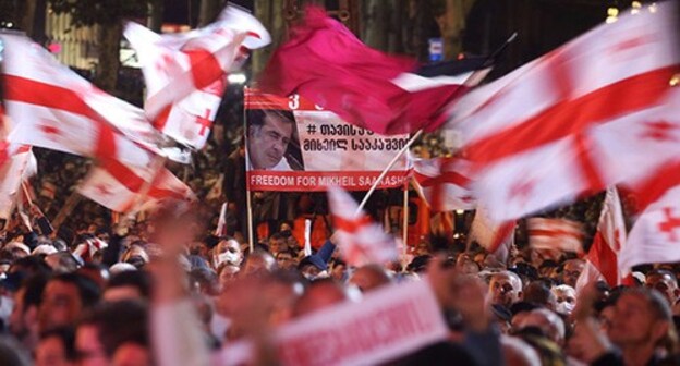 A rally in support of Mikhail Saakashvili. October 14, 2021. Photo: REUTERS/Irakli Gedenidze A rally in support of Mikhail Saakashvili. October 14, 2021. Photo: REUTERS/Irakli Gedenidze