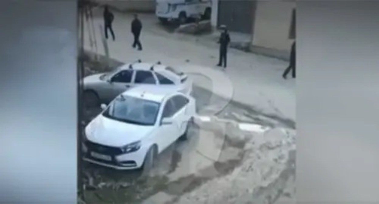 Police officers at the scene of the attack in the village of Ametrkmakhi. Screenshot: video broadcasting of the 'Russia' TV channel Police officers at the scene of the attack in the village of Ametrkmakhi. Screenshot: video broadcasting of the 'Russia' TV channel