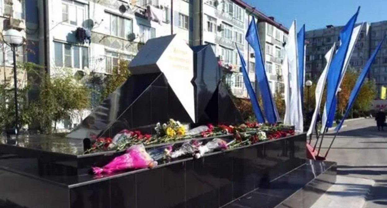 Opening of a monument to the victims of political repression. Makhachkala, November 13, 2021. Photo by Rasul Magomedov for the Caucasian Knot Opening of a monument to the victims of political repression. Makhachkala, November 13, 2021. Photo by Rasul Magomedov for the Caucasian Knot