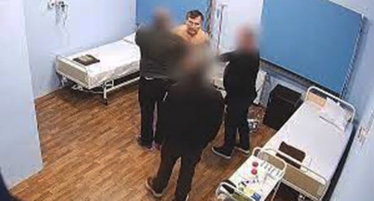 Mikhail Saakashvili in a prison hospital. Photo: facebook/moc.gov.ge Mikhail Saakashvili in a prison hospital. Photo: facebook/moc.gov.ge