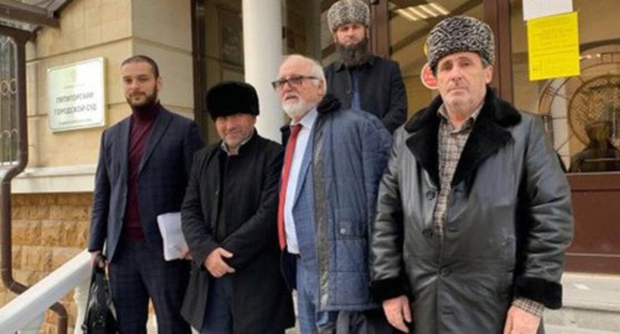 Magomed Dolgiev (second from the left). Photo by the press service of the Human Rights Centre (HRC) “Memorial” https://memohrc.org Magomed Dolgiev (second from the left). Photo by the press service of the Human Rights Centre (HRC) “Memorial” https://memohrc.org