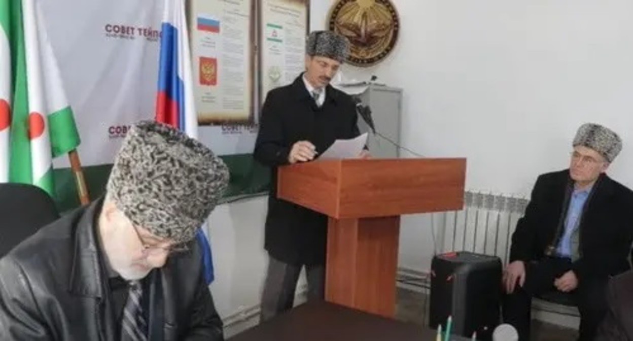 Members of the Council of Teips of Ingushetia. Screenshot: https://www.youtube.com/watch?v=ngyXR-d22wo Members of the Council of Teips of Ingushetia. Screenshot: https://www.youtube.com/watch?v=ngyXR-d22wo