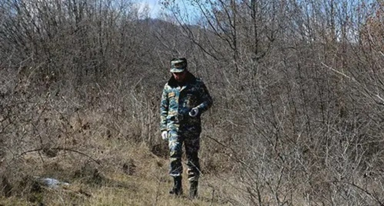 Search for remains of soldiers in Nagorno-Karabakh. Photo: https://www.facebook.com/RescueServiceOfTheNKR Search for remains of soldiers in Nagorno-Karabakh. Photo: https://www.facebook.com/RescueServiceOfTheNKR