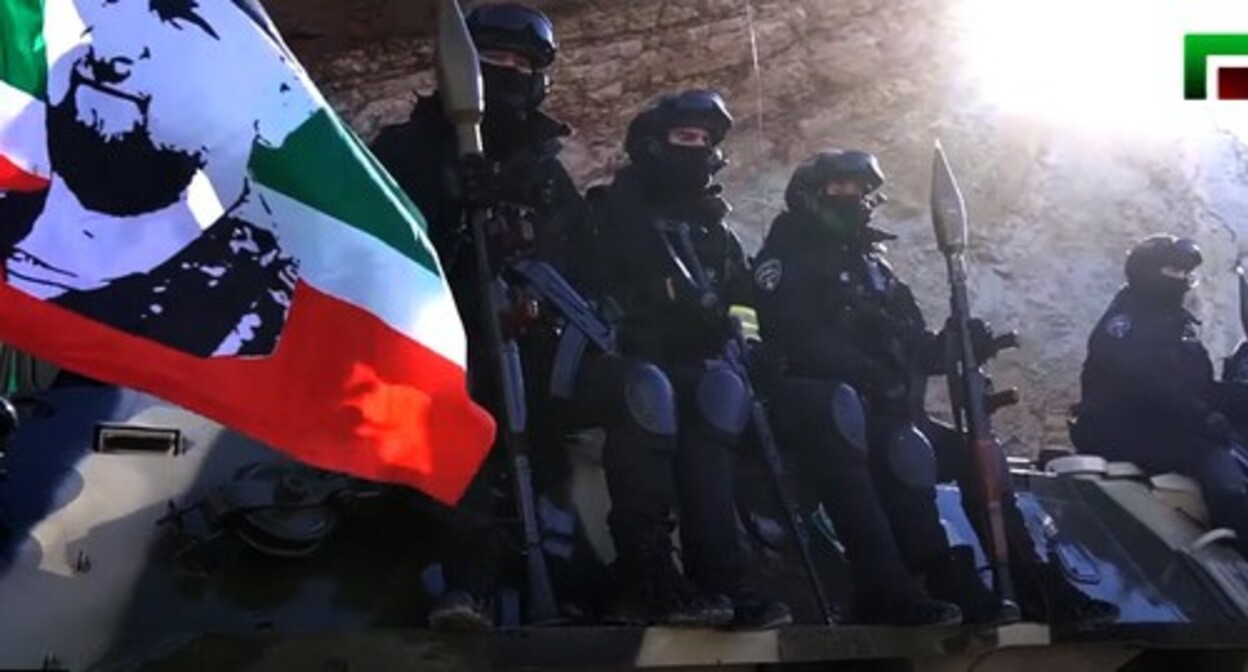 Chechen law enforcers at the border with Ingushetia. Screenshot: https://www.youtube.com/watch?v=zBZF7pB7kwM Chechen law enforcers at the border with Ingushetia. Screenshot: https://www.youtube.com/watch?v=zBZF7pB7kwM