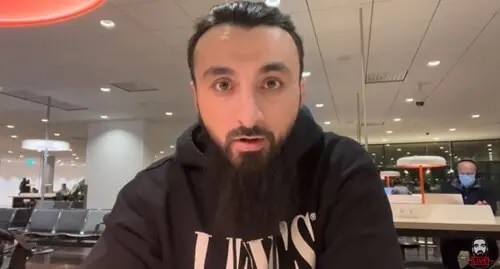 Tumso Abdurakhmanov informs about the Interpol's decision. Screenshot: https://www.youtube.com/watch?v=qgqHaGJesjE Tumso Abdurakhmanov informs about the Interpol's decision. Screenshot: https://www.youtube.com/watch?v=qgqHaGJesjE