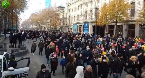 Participants of a rally against "green passports", Tbilisi, December 5, 2021. Screenshot: https://www.kavkaz-uzel.eu/videos/6719 Participants of a rally against "green passports", Tbilisi, December 5, 2021. Screenshot: https://www.kavkaz-uzel.eu/videos/6719