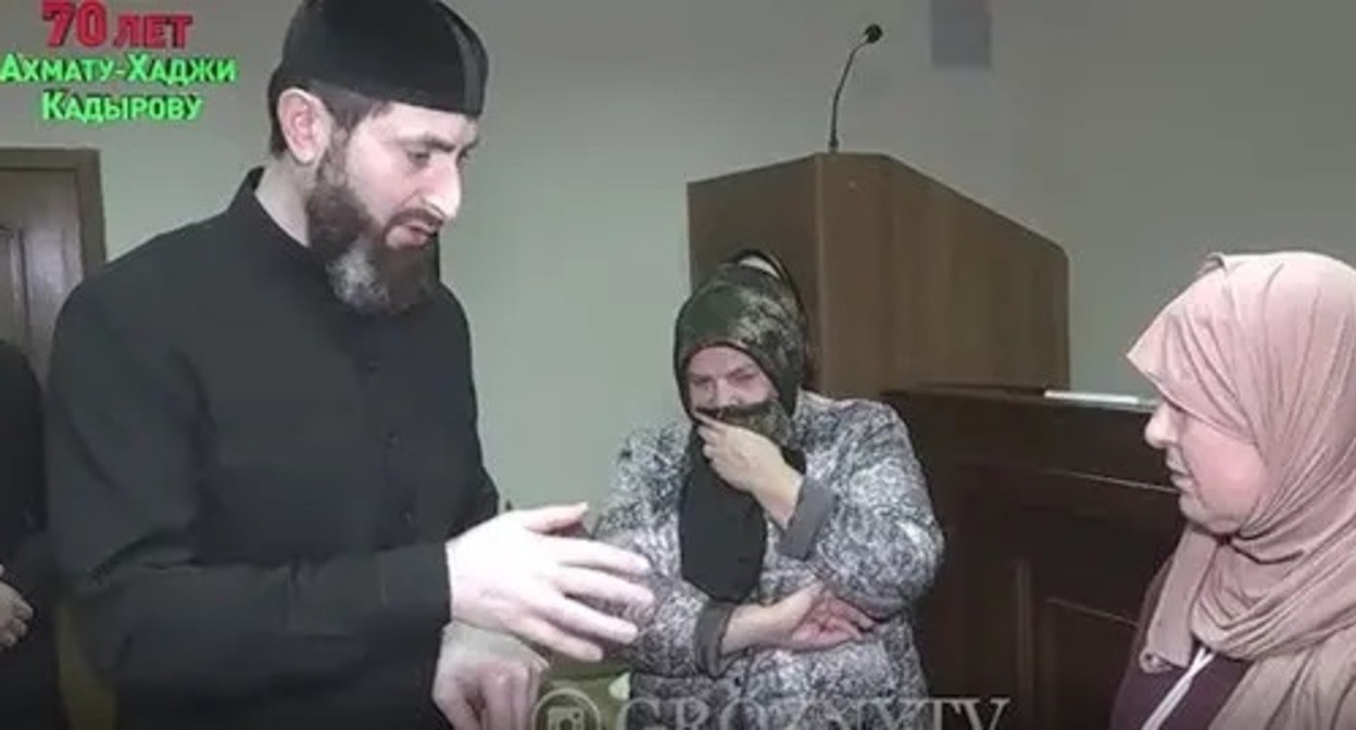 Adam Elzhurkaev, head of the Centre for Islamic Medicine, talks to the women detained for practising witchcraft. Screenshot of the report by the Grozny TV channel https://www.instagram.com/p/CXMJRCqjMh3/ Adam Elzhurkaev, head of the Centre for Islamic Medicine, talks to the women detained for practising witchcraft. Screenshot of the report by the Grozny TV channel https://www.instagram.com/p/CXMJRCqjMh3/