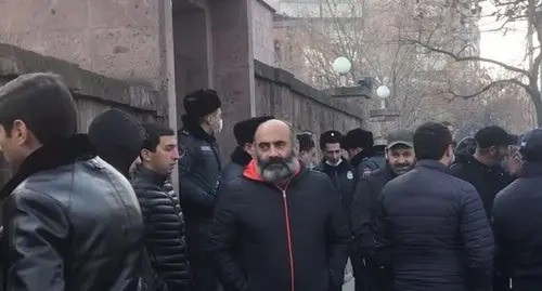 Relatives of the prisoners of war at the Parliament of Armenia. Screenshot: https://www.youtube.com/watch?v=JnS6xD3UkMs&t=8s Relatives of the prisoners of war at the Parliament of Armenia. Screenshot: https://www.youtube.com/watch?v=JnS6xD3UkMs&t=8s