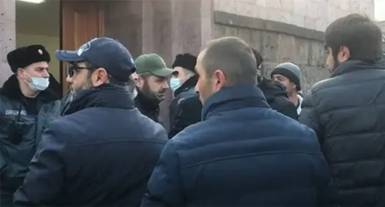 Relatives of captured soldiers near the Armenian parliament. Yerevan, December 8, 2021. Screenshot: https://www.youtube.com/watch?v=JnS6xD3UkMs&t=8s Relatives of captured soldiers near the Armenian parliament. Yerevan, December 8, 2021. Screenshot: https://www.youtube.com/watch?v=JnS6xD3UkMs&t=8s