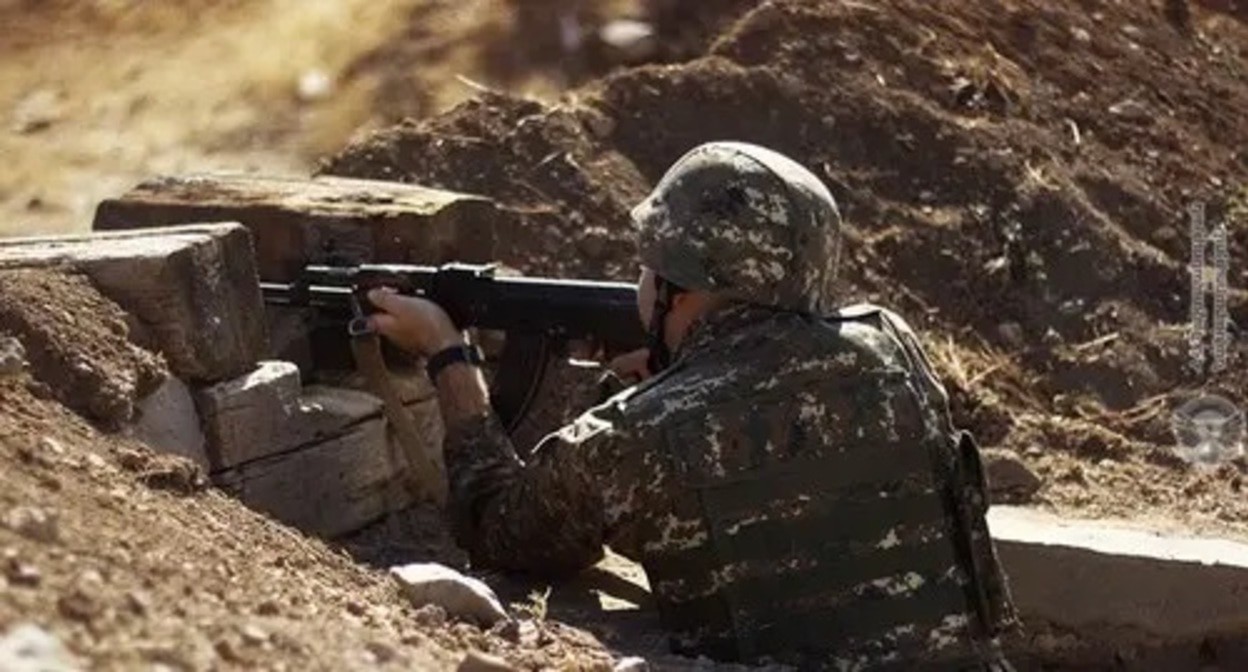 Soldier of the Armenia Army. Photo: press service of the Ministry of Defence of Armenia, https://mil.am/hy/news/10185 Soldier of the Armenia Army. Photo: press service of the Ministry of Defence of Armenia, https://mil.am/hy/news/10185