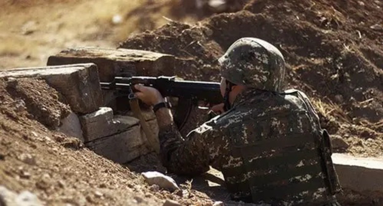 Armenian serviceman. Photo: press service of the Ministry of Defence of Armenia, http://mil.am Armenian serviceman. Photo: press service of the Ministry of Defence of Armenia, http://mil.am