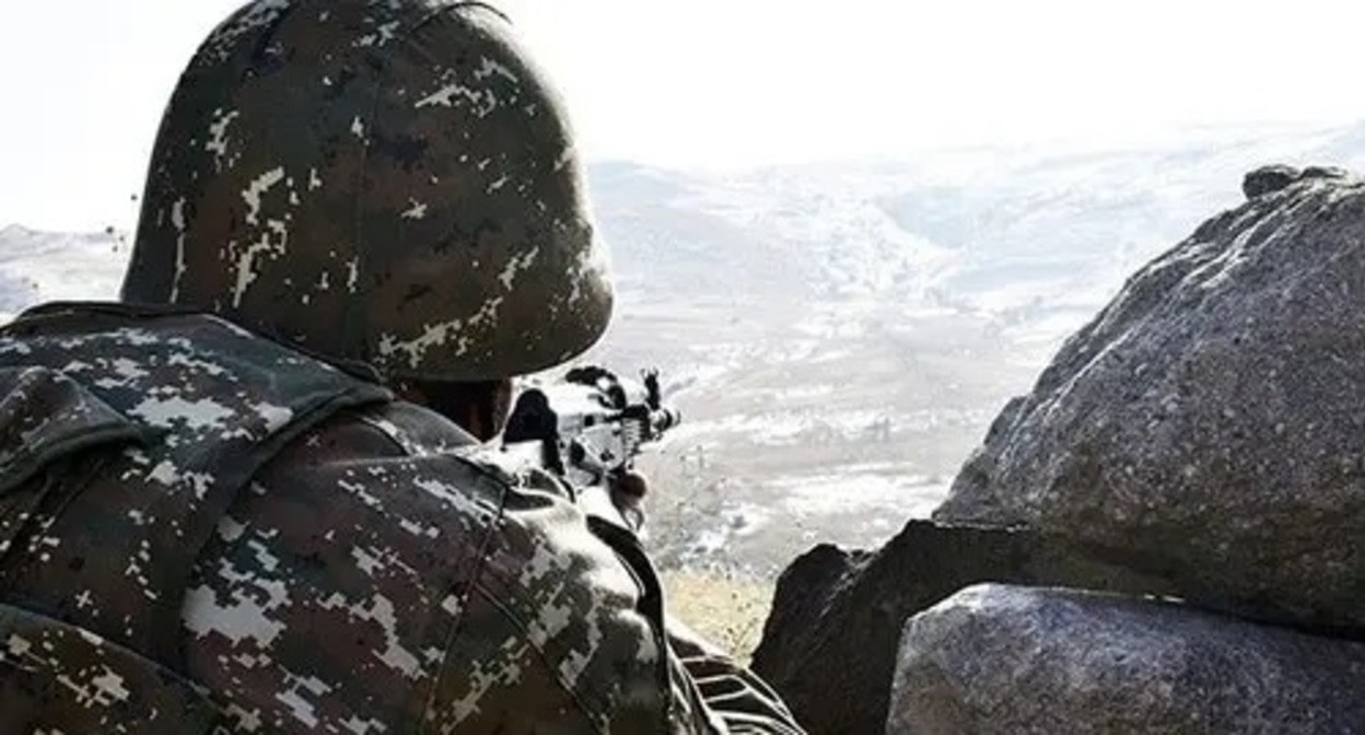 Armenian serviceman. Photo: press service of the Ministry of Defence of Armenia, http://www.mil.am Armenian serviceman. Photo: press service of the Ministry of Defence of Armenia, http://www.mil.am