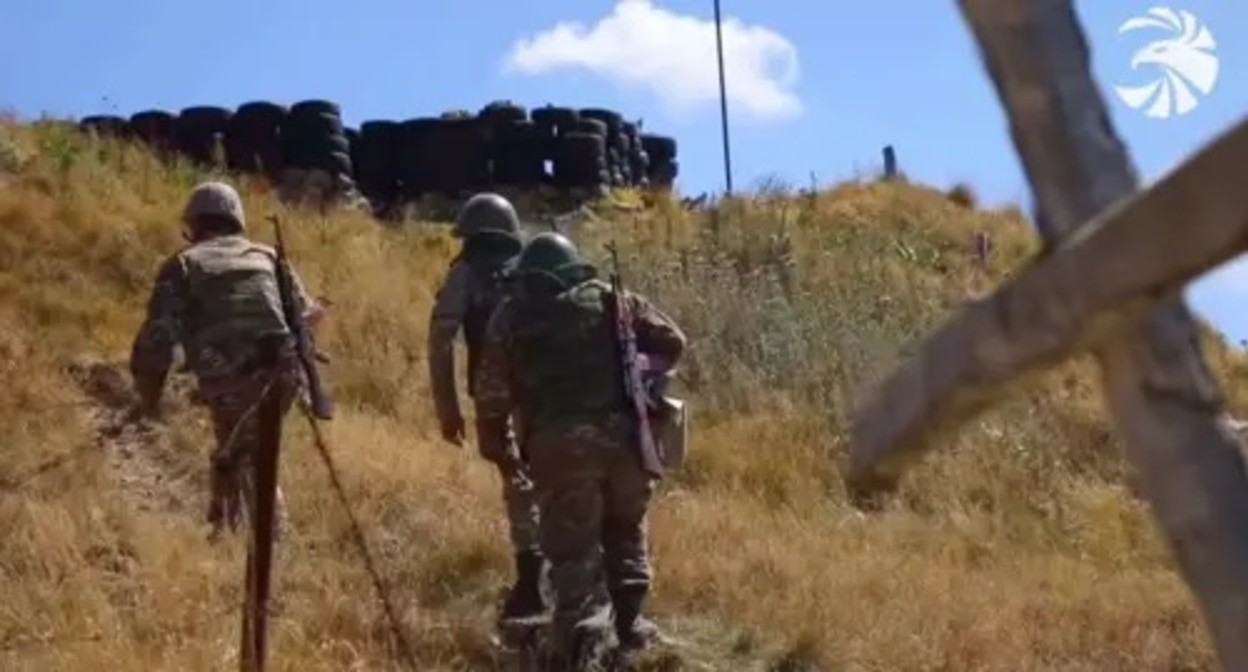 Servicemen of the Armenian Army. Screenshot of video posted by the press service of the Ministry of Defence of Armenia, https://www.youtube.com/watch?v=215jDI_CYcw Servicemen of the Armenian Army. Screenshot of video posted by the press service of the Ministry of Defence of Armenia, https://www.youtube.com/watch?v=215jDI_CYcw