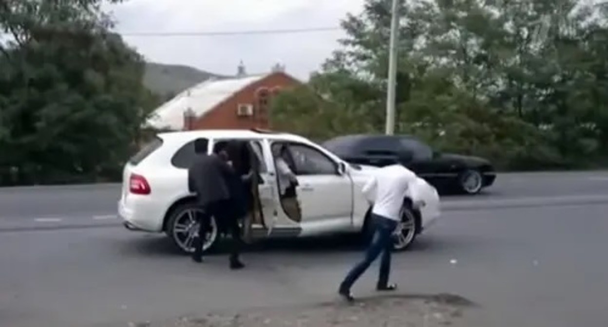 Bride abduction, illustration photo. Screenshot: https://www.youtube.com/watch?v=cT8O8h57ZSg. Bride abduction, illustration photo. Screenshot: https://www.youtube.com/watch?v=cT8O8h57ZSg.