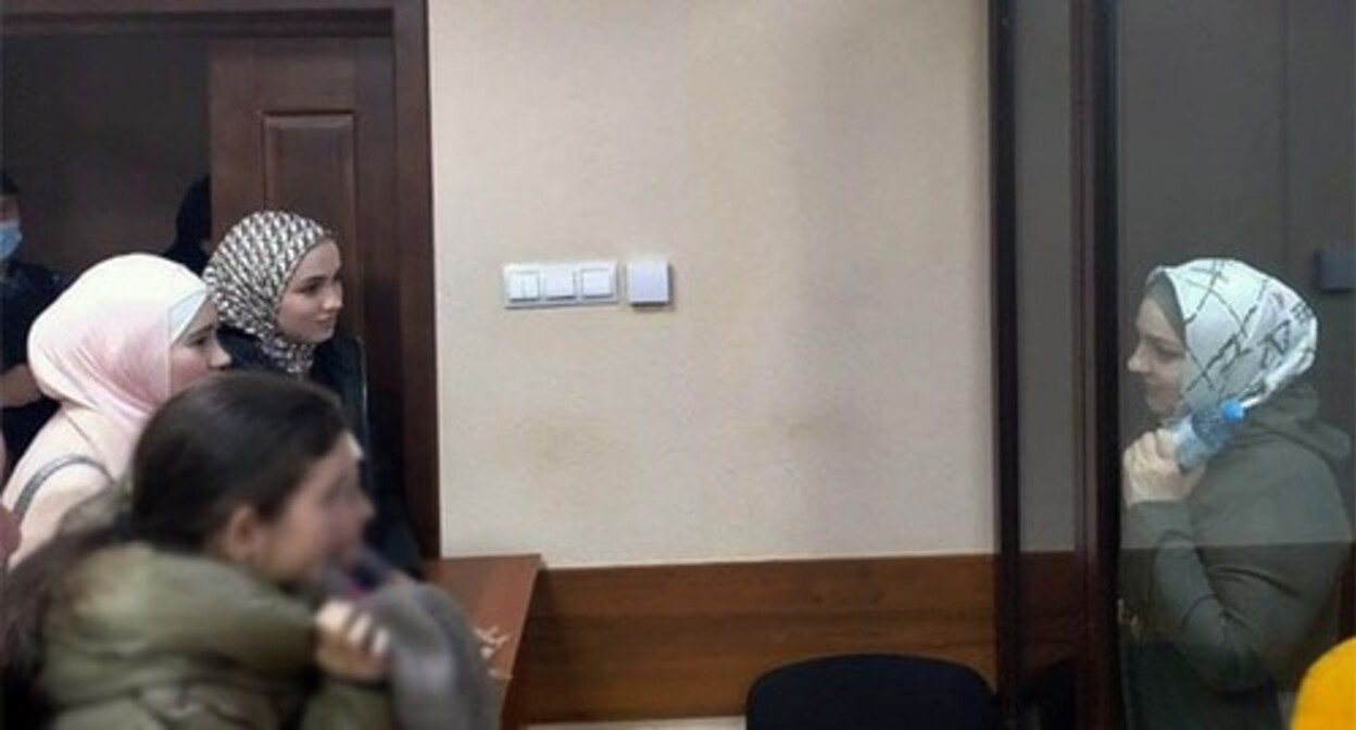 Zarifa Sautieva (on the right) in the courtroom. Photo by Alyona Sadovskaya for the "Caucasian Knot" Zarifa Sautieva (on the right) in the courtroom. Photo by Alyona Sadovskaya for the "Caucasian Knot"