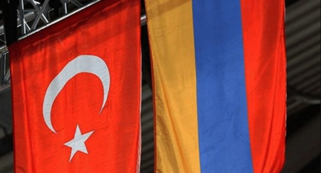 Flags of Turkey and Armenia. Photo: https://anna-news.info/turtsiya-i-armeniya-hotyat-snova-sblizitsya/ Flags of Turkey and Armenia. Photo: https://anna-news.info/turtsiya-i-armeniya-hotyat-snova-sblizitsya/