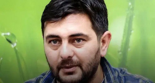 Sakhavet Mamed. Photo: MEDIAN TV https://d9mc3ts4czbpr.cloudfront.net/ru/article/v-azerbajdzhane-sud-oshtrafoval-zhurnalista-za-publikacziyu-ob-armii/ Sakhavet Mamed. Photo: MEDIAN TV https://d9mc3ts4czbpr.cloudfront.net/ru/article/v-azerbajdzhane-sud-oshtrafoval-zhurnalista-za-publikacziyu-ob-armii/