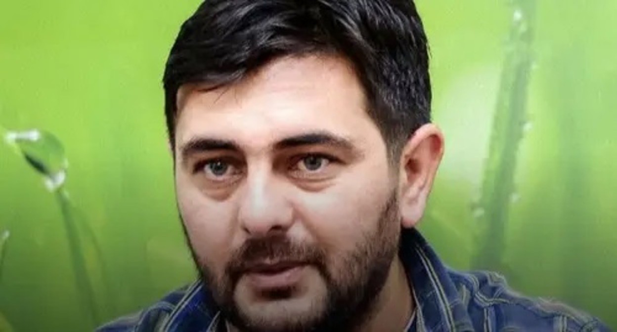 Sakhavet Mamed. Photo: MEDIAN TV https://d9mc3ts4czbpr.cloudfront.net/ru/article/v-azerbajdzhane-sud-oshtrafoval-zhurnalista-za-publikacziyu-ob-armii/ Sakhavet Mamed. Photo: MEDIAN TV https://d9mc3ts4czbpr.cloudfront.net/ru/article/v-azerbajdzhane-sud-oshtrafoval-zhurnalista-za-publikacziyu-ob-armii/