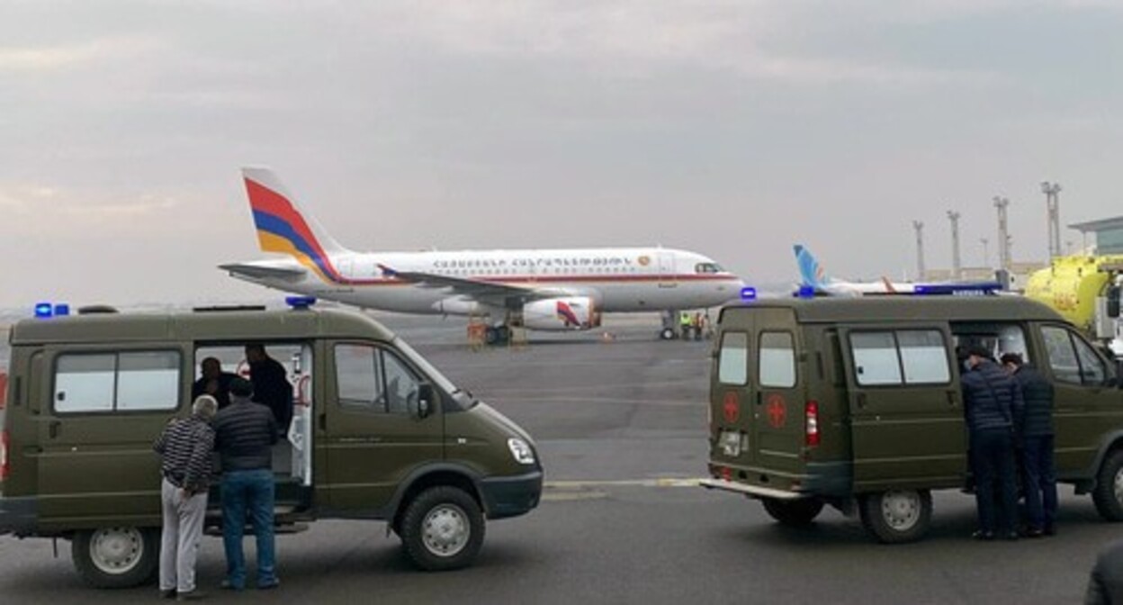 Five militaries taken prisoner on November 16 were returned to Armenia. Photo: Facebook / European Union in Armenia https://www.facebook.com/photo?fbid=287779630055425&set=pcb.287772106722844 Five militaries taken prisoner on November 16 were returned to Armenia. Photo: Facebook / European Union in Armenia https://www.facebook.com/photo?fbid=287779630055425&set=pcb.287772106722844
