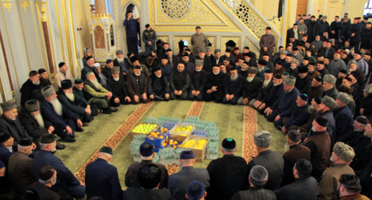 Religious events dedicated to the Kunta-Khadzhi Kishiev Memorial Day at the Heart of Chechnya Mosque, January 1, 2021. Photo: Lom-Ali Lorsanov/IA ‘Grozny-Inform’, https://www.grozny-inform.ru/news/society/104192/ Religious events dedicated to the Kunta-Khadzhi Kishiev Memorial Day at the Heart of Chechnya Mosque, January 1, 2021. Photo: Lom-Ali Lorsanov/IA ‘Grozny-Inform’, https://www.grozny-inform.ru/news/society/104192/