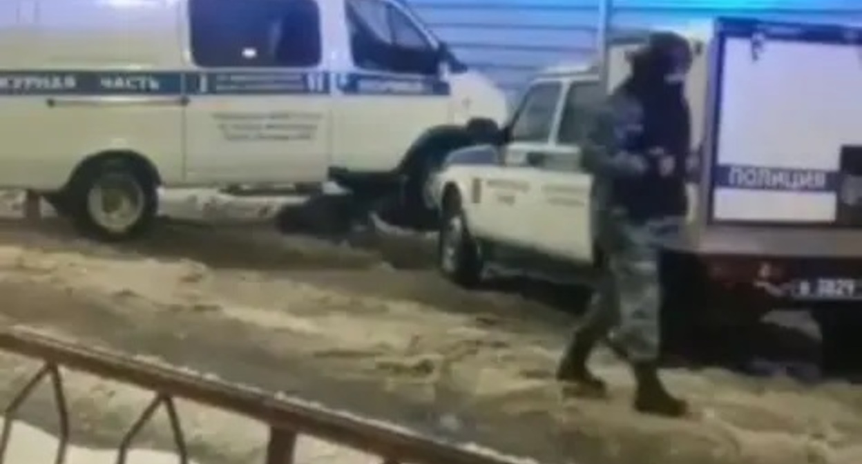 Police in Volgograd. Screenshot: https://www.instagram.com/p/CYUZie2h8QE/ Police in Volgograd. Screenshot: https://www.instagram.com/p/CYUZie2h8QE/