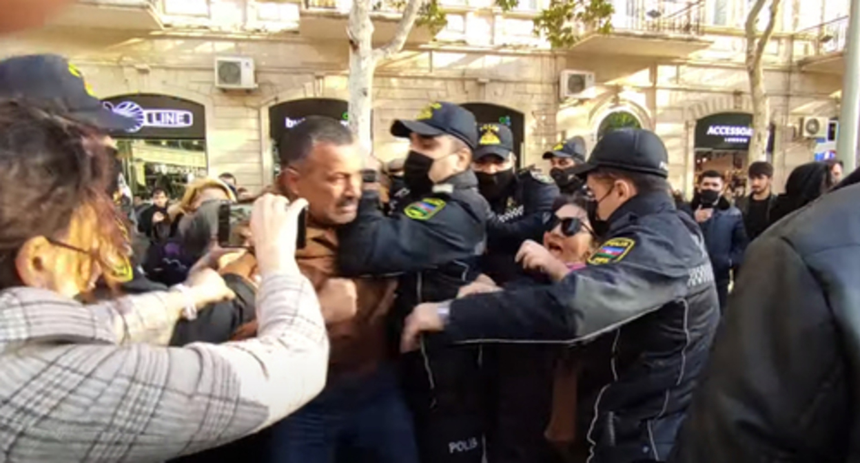 The detention of Tofig Yagublu, an opposition politician. Screenshot of the video https://www.youtube.com/watch?v=hw0fCxk2BNA The detention of Tofig Yagublu, an opposition politician. Screenshot of the video https://www.youtube.com/watch?v=hw0fCxk2BNA