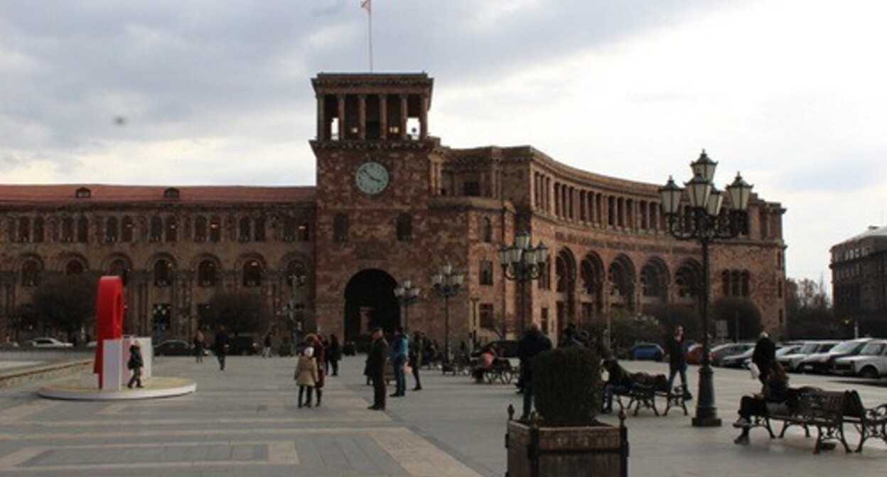 The government building in Yerevan located on Republic Square. Photo by Armine Martirosyan for the "Caucasian Knot" The government building in Yerevan located on Republic Square. Photo by Armine Martirosyan for the "Caucasian Knot"