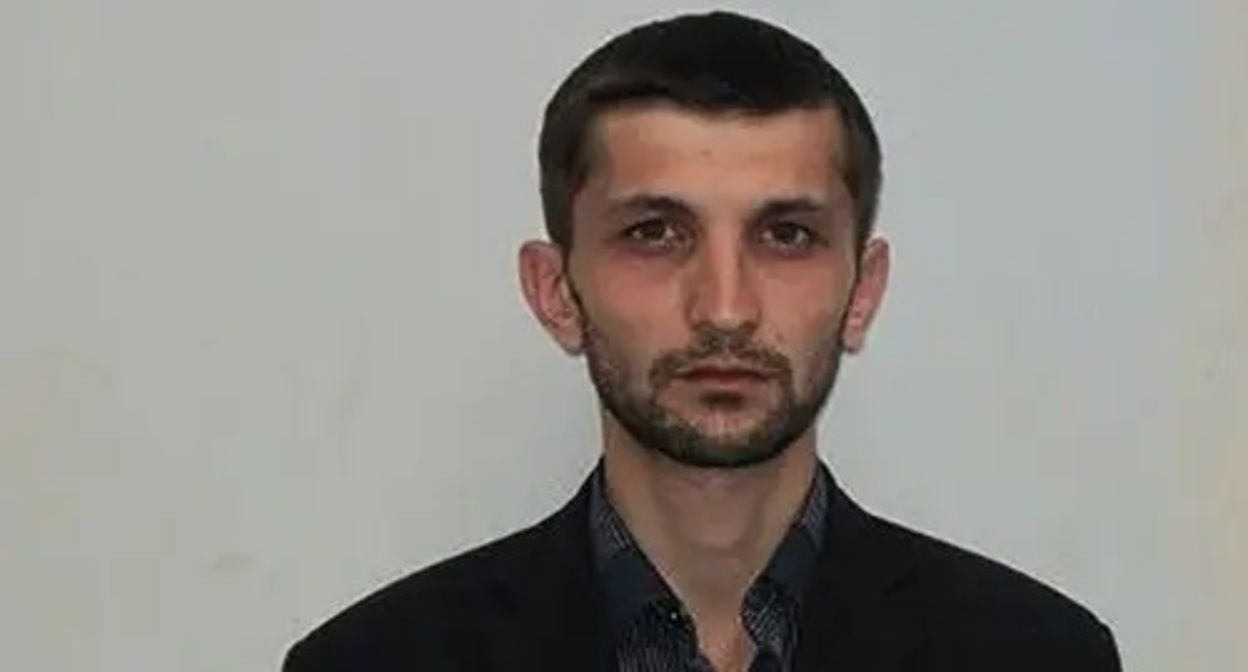 Polad Aslanov. Photo: https://doshdu.com/azerbajdzhanskogo-zhurnalista-polada-aslanova-prigovorili-k-16-godam-lishenija-svobody/ Polad Aslanov. Photo: https://doshdu.com/azerbajdzhanskogo-zhurnalista-polada-aslanova-prigovorili-k-16-godam-lishenija-svobody/