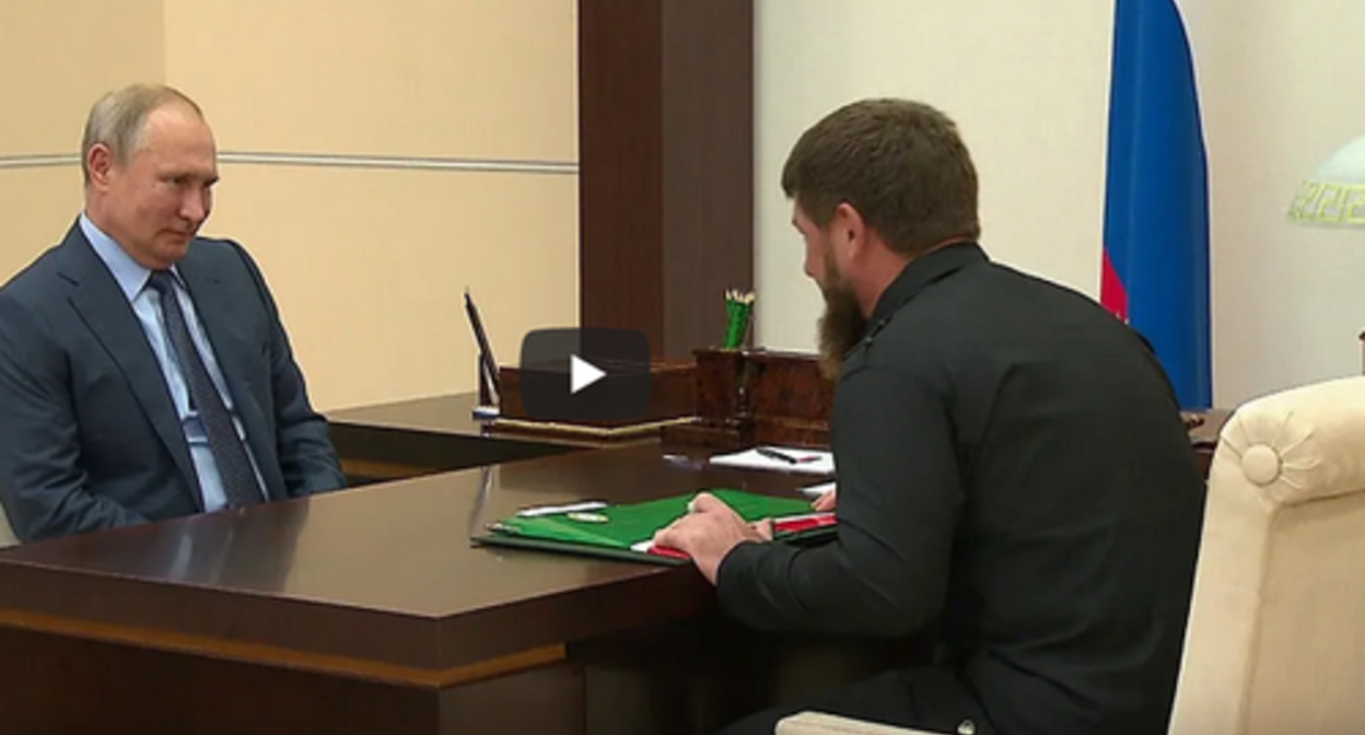 Vladimir Putin and Ramzan Kadyrov. Screenshot of the report by the Channel One Russia www.youtube.com/watch?v=QusQ3SZiUwc Vladimir Putin and Ramzan Kadyrov. Screenshot of the report by the Channel One Russia www.youtube.com/watch?v=QusQ3SZiUwc