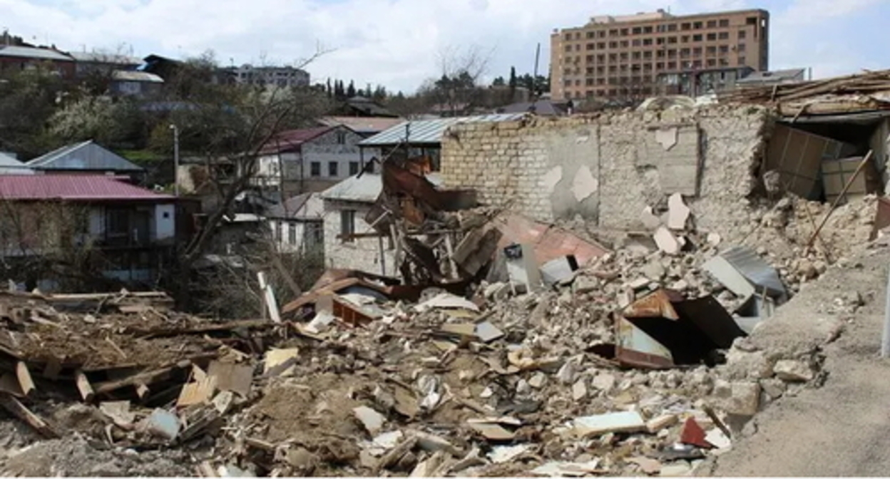 Residential building in Stepanakert, destroyed during shelling in the autumn of 2020; April 6, 2021. Photo by Alvard Grigoryan for the Caucasian Knot Residential building in Stepanakert, destroyed during shelling in the autumn of 2020; April 6, 2021. Photo by Alvard Grigoryan for the Caucasian Knot