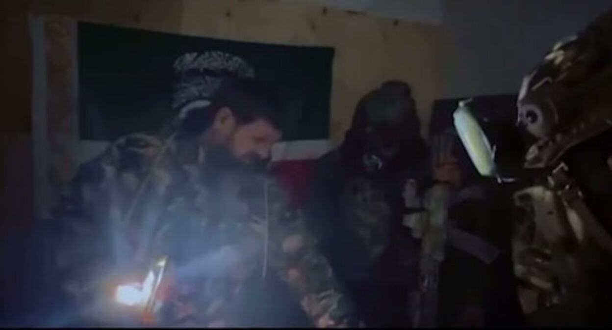 Ramzan Kadyrov with participants in the military operation in Ukraine. Image made from the video of the Telegram channel of ChGTRK ‘Grozny’: https://t.me/groznytv/9621 Ramzan Kadyrov with participants in the military operation in Ukraine. Image made from the video of the Telegram channel of ChGTRK ‘Grozny’: https://t.me/groznytv/9621