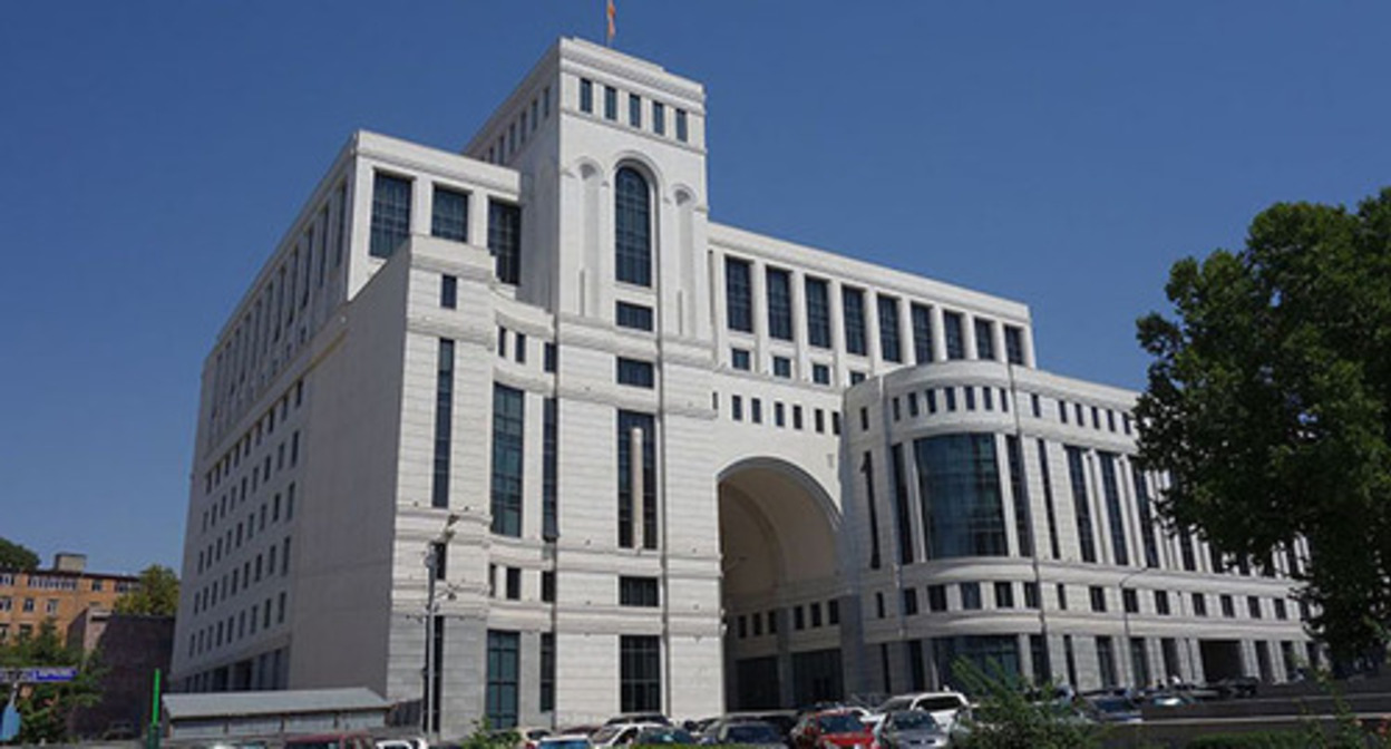 The Armenian MFA. Photo: Tobias1984 https://ru.wikipedia.org/ The Armenian MFA. Photo: Tobias1984 https://ru.wikipedia.org/