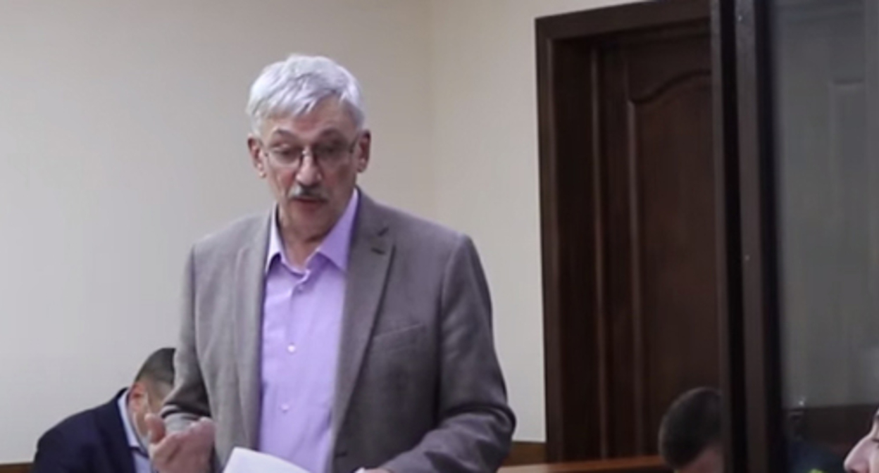 Oleg Orlov. Screenshot of the video by the NGO "For Human Rights" https://www.youtube.com/watch?v=b5oeo-6Nc5I Oleg Orlov. Screenshot of the video by the NGO "For Human Rights" https://www.youtube.com/watch?v=b5oeo-6Nc5I