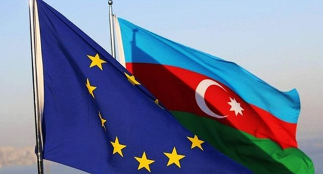 The flags of of the Council of Europe and Azerbaijan. Photo https://apa.az/ru/foreign-policy/obnarodovan-byudzet-novogo-plana-deistvii-soveta-evropy-dlya-azerbaidzana-476622/ The flags of of the Council of Europe and Azerbaijan. Photo https://apa.az/ru/foreign-policy/obnarodovan-byudzet-novogo-plana-deistvii-soveta-evropy-dlya-azerbaidzana-476622/