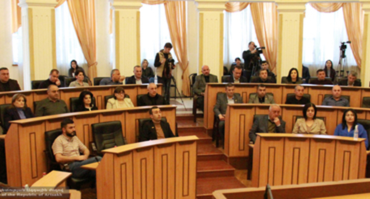 Session of the Nagorno-Karabakh parliament. Photo: press service of the parliament. http://www.nankr.am/hy/4681 Session of the Nagorno-Karabakh parliament. Photo: press service of the parliament. http://www.nankr.am/hy/4681