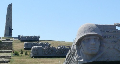 Saur-Mogila (before being demolished). Photo: Donbass National Academy of Construction and Architecture, http://donnasa.ru/?page_id=87097&lang=ru Saur-Mogila (before being demolished). Photo: Donbass National Academy of Construction and Architecture, http://donnasa.ru/?page_id=87097&lang=ru