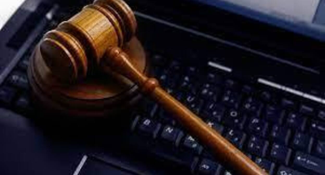 A gavel. Photo by Yelena Sineok, Yuga.ru A gavel. Photo by Yelena Sineok, Yuga.ru