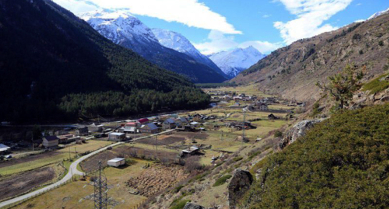 The village of Tegenekli in the Elbrus District. Photo: Muslimbek07 https://ru.wikipedia.org/wiki/Тегенекли#/media/Файл:Tegenekli.jpg The village of Tegenekli in the Elbrus District. Photo: Muslimbek07 https://ru.wikipedia.org/wiki/Тегенекли#/media/Файл:Tegenekli.jpg