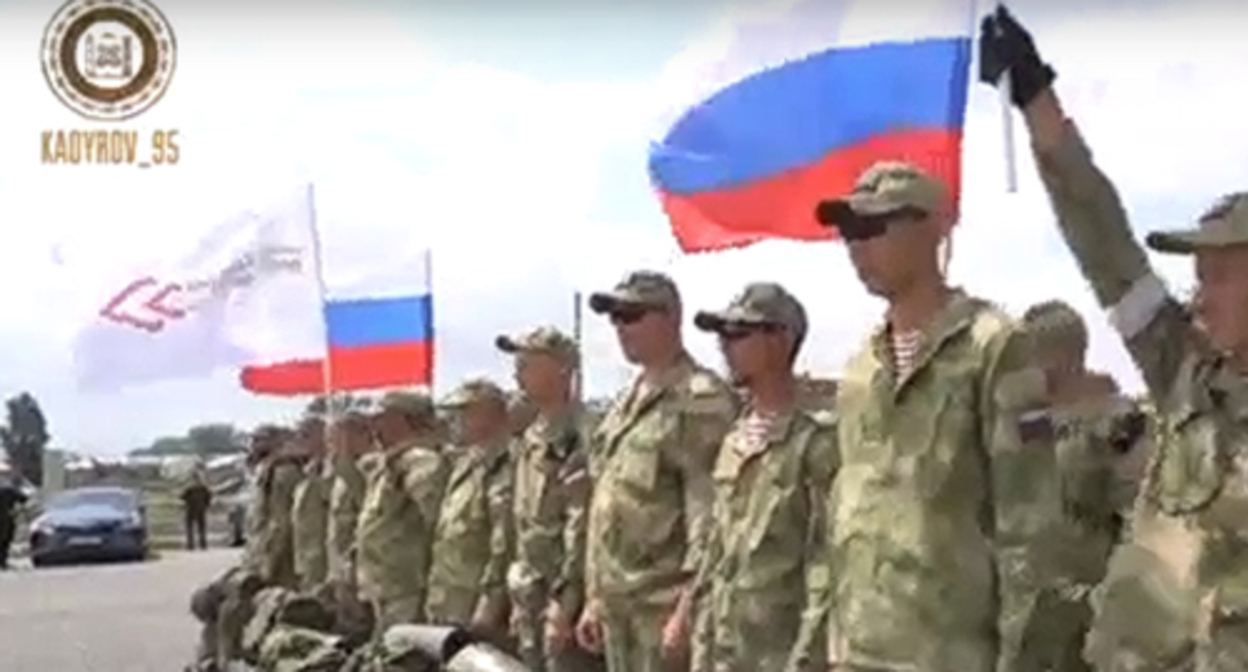 Another group of volunteers has flown from Grozny Airport to the military special operation zone. Screenshot of the video https://vk.com/kadyr0v_95 Another group of volunteers has flown from Grozny Airport to the military special operation zone. Screenshot of the video https://vk.com/kadyr0v_95