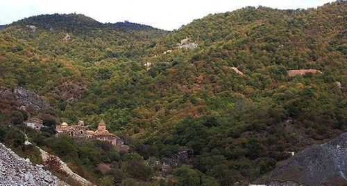 Mount Buzdukh. Photo Julian Nyča https://ru.wikipedia.org Mount Buzdukh. Photo Julian Nyča https://ru.wikipedia.org