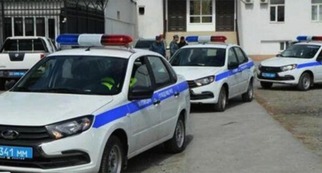 The police cars. Photo from the official website cominf.org The police cars. Photo from the official website cominf.org