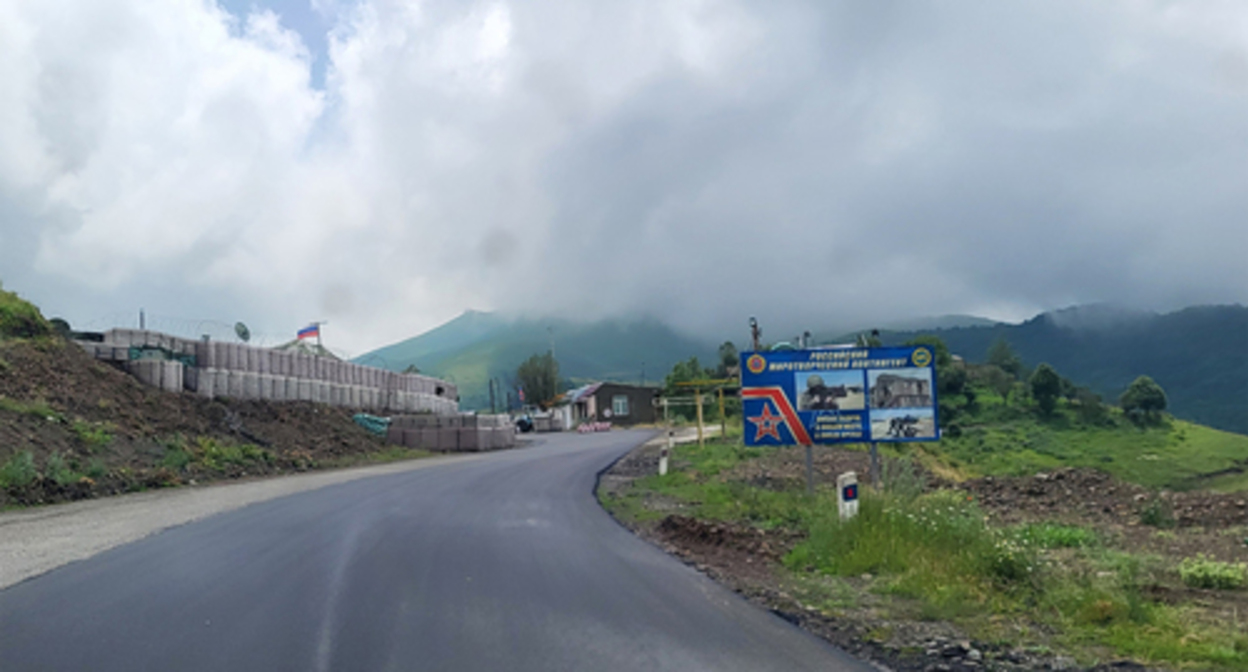 The Lachin Corridor in under control of the Russian peacekeepers. Photo by Alvard Grigoryan for the Caucasian Knot The Lachin Corridor in under control of the Russian peacekeepers. Photo by Alvard Grigoryan for the Caucasian Knot