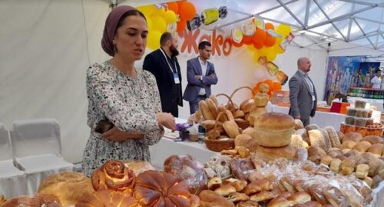 An exhibition of food products organized in Nalchik as part of the celebration of the 100th anniversary of Kabardino-Balkaria. Photo by Lyudmila Maratova for the Caucasian Knot An exhibition of food products organized in Nalchik as part of the celebration of the 100th anniversary of Kabardino-Balkaria. Photo by Lyudmila Maratova for the Caucasian Knot