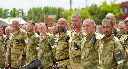Volunteers from Chechnya preparing to be sent to Ukraine. Photo: https://www.grozny-inform.ru/news/ukraina/139065/ Volunteers from Chechnya preparing to be sent to Ukraine. Photo: https://www.grozny-inform.ru/news/ukraina/139065/