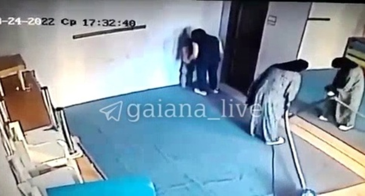 Screenshot of a video record from a kindergarten in Makhachkala: https://t.me/gaiana_live/134 Screenshot of a video record from a kindergarten in Makhachkala: https://t.me/gaiana_live/134