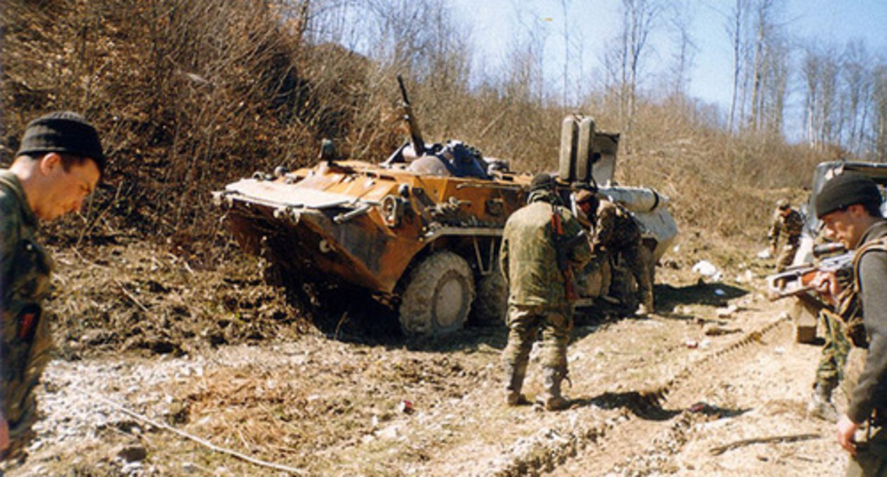 Russian armored personnel carrier, March 2000. Photo: Svm-1977 https://ru.wikipedia.org Russian armored personnel carrier, March 2000. Photo: Svm-1977 https://ru.wikipedia.org